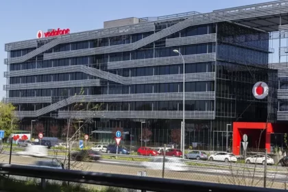 Vodafone España aumenta su rentabilidad y mejora caja en un 55% pese a perder 82 millones