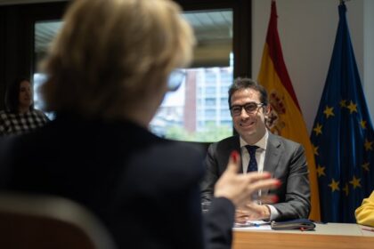 Bruselas actúa contra España por las normas que limitan la OPA de BBVA sobre Sabadell