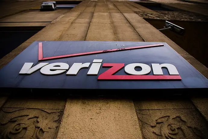 Verizon incrementa sus ganancias a 4.289 millones de euros y mejora sus proyecciones para el año