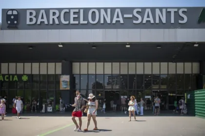 Incidencia en la estación de Sants solucionada; se reanuda la circulación de Rodalies Incidencia en la estación de Sants solucionada; se reanuda la circulación de Rodalies