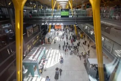 Los conflictos bélicos hicieron caer al 2,6% el crecimiento de la demanda de vuelos en junio