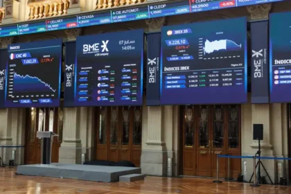 El Ibex 35 avanza a 14.300 puntos (+1,32%) gracias al impulso del sector bancario español