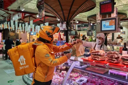 Bruselas aprueba la adquisición de Just Eat por Naspers con ciertas condiciones establecidas Bruselas aprueba la adquisición de Just Eat por Naspers con ciertas condiciones establecidas