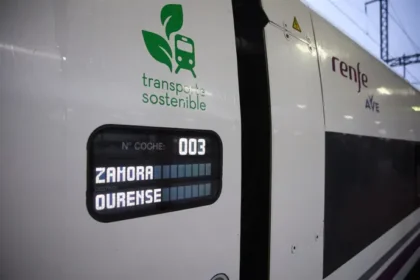 Restablecida circulación de trenes entre Santiago y Ourense; AVE Galicia-Madrid sigue cortado por