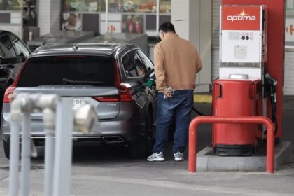Los precios de los combustibles alcanzan su mínimo durante el Puente de agosto Los precios de los combustibles alcanzan su mínimo durante el Puente de agosto