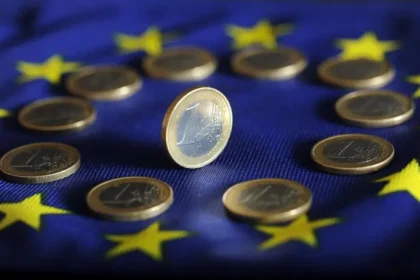 El PIB de la zona euro creció solo un 0,1% en el segundo trimestre, deteniendo su expansión El PIB de la zona euro creció solo un 0,1% en el segundo trimestre, deteniendo su expansión