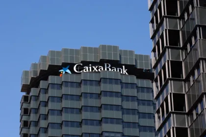CaixaBank se acerca a 5 millones de usuarios de pago móvil y aumenta un 34,4% las transacciones