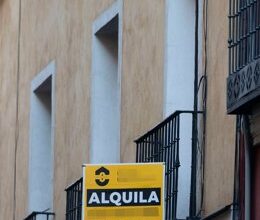 El costo del alquiler sube un 15,53% en agosto, según pisos.com